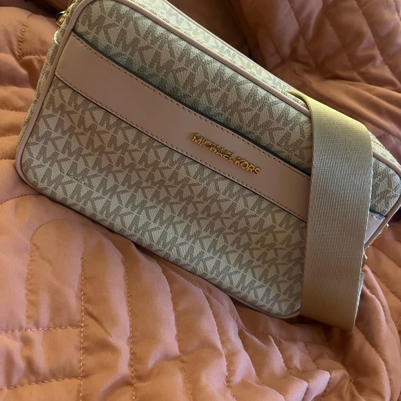 MICHAEL Michael Kors Handbags - Michael Kors Kenly Crossbody Bag